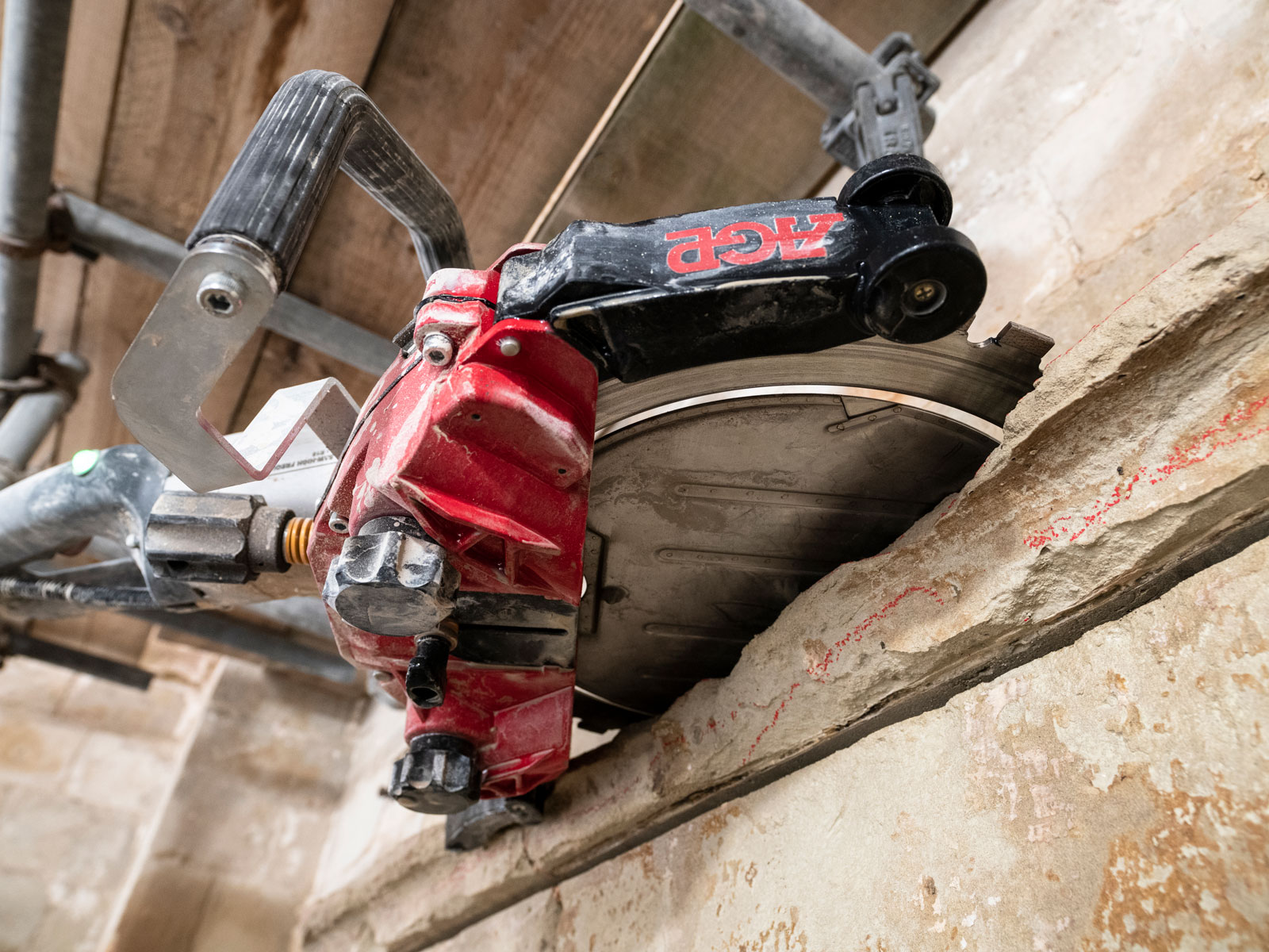 Prstencové pily na beton